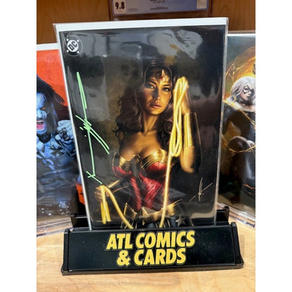 Wonder Woman #25 | Signed by Carla Cohen w/ COA | NYCC Foil Exclusive Variant